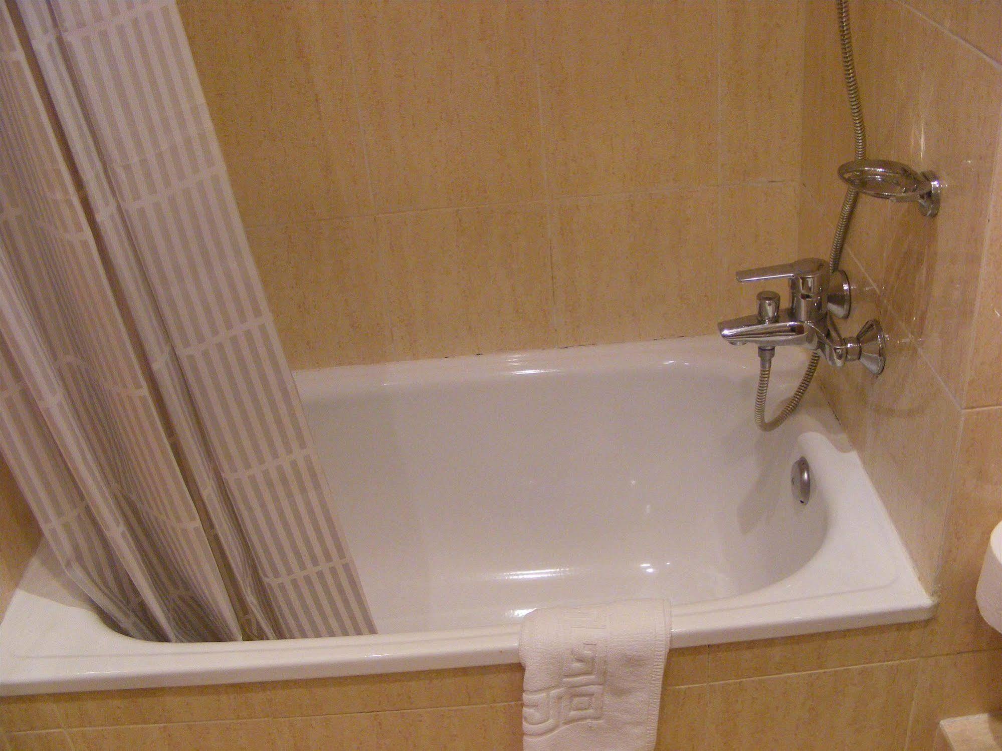 Hotel Alkazar Valence Extérieur photo